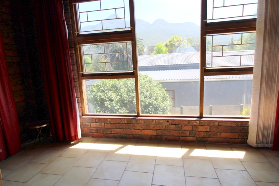 4 Bedroom Property for Sale in Denneoord Western Cape
